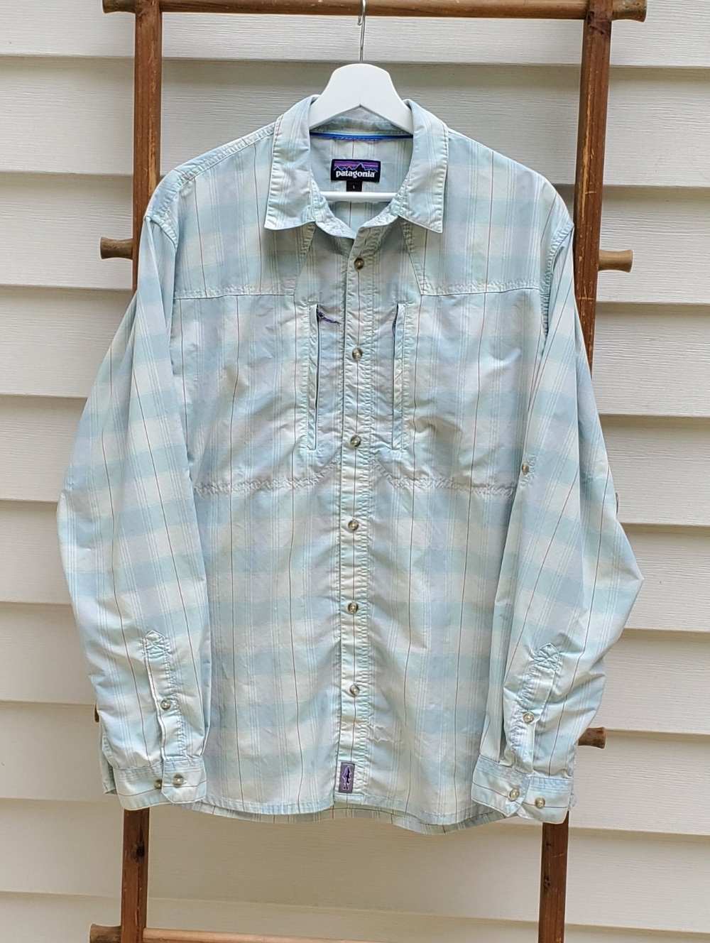 Patagonia Men's Button-Down Casual Shirt Size L